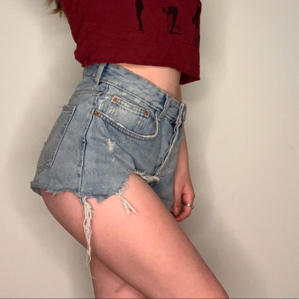 Zara Ripped Shorts - Picture 2 of 6